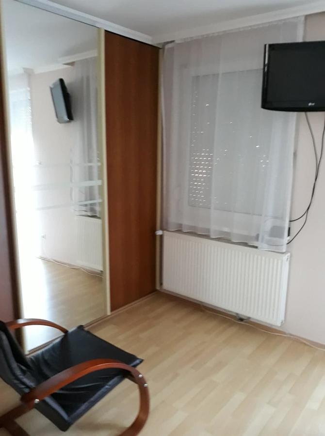 Appartement Kiskucko Apartman à Hajdúszoboszló Extérieur photo