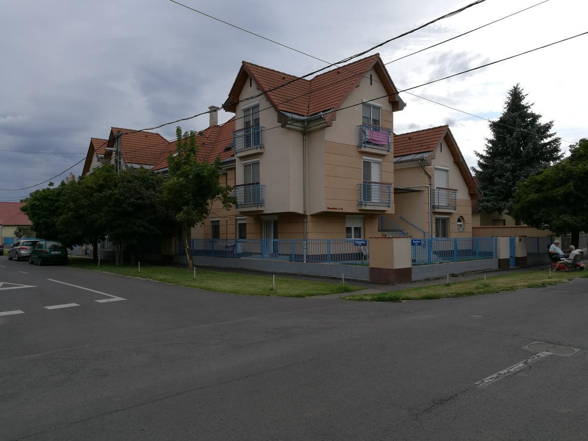 Kiskucko Apartman Hajdúszoboszló Extérieur photo